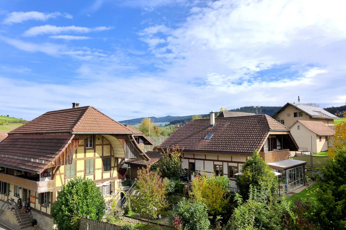 Maison spacieuse à deux familles avec potentiel de développement - Photo 6 sur 13
