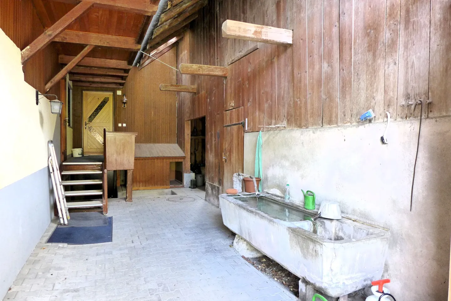 Maison spacieuse à deux familles avec potentiel de développement - Photo 8 sur 13