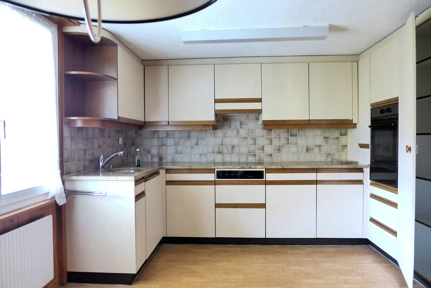 Maison spacieuse à deux familles avec potentiel de développement - Photo 9 sur 13