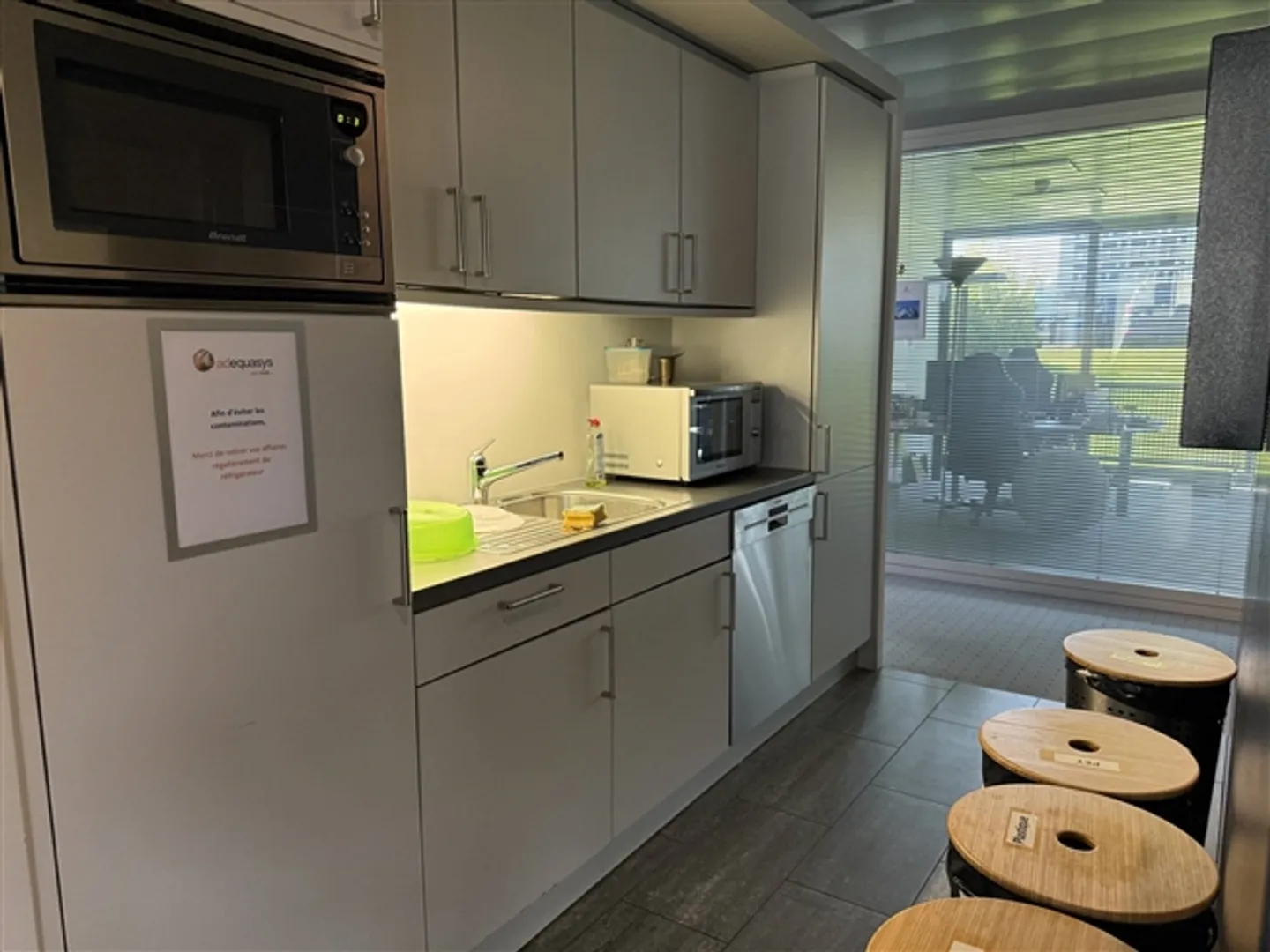 Geräumiges Büro im Heiligen Land - Foto 8 von 8