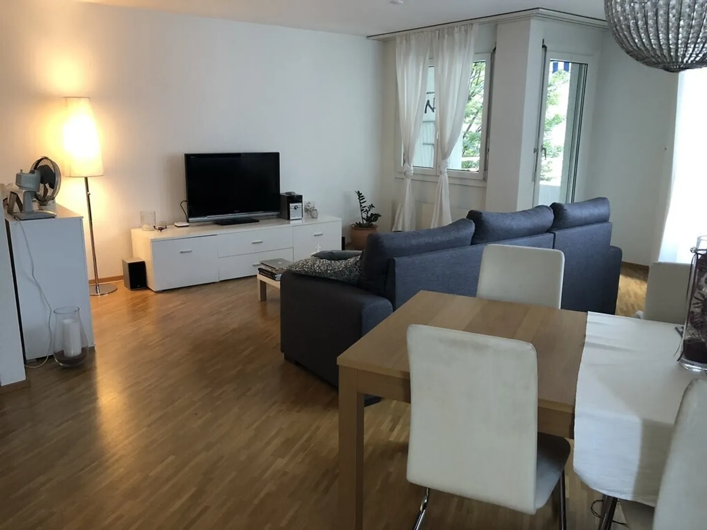 Charmante 2.5 Zimmer-Wohnung - Foto 3 von 6