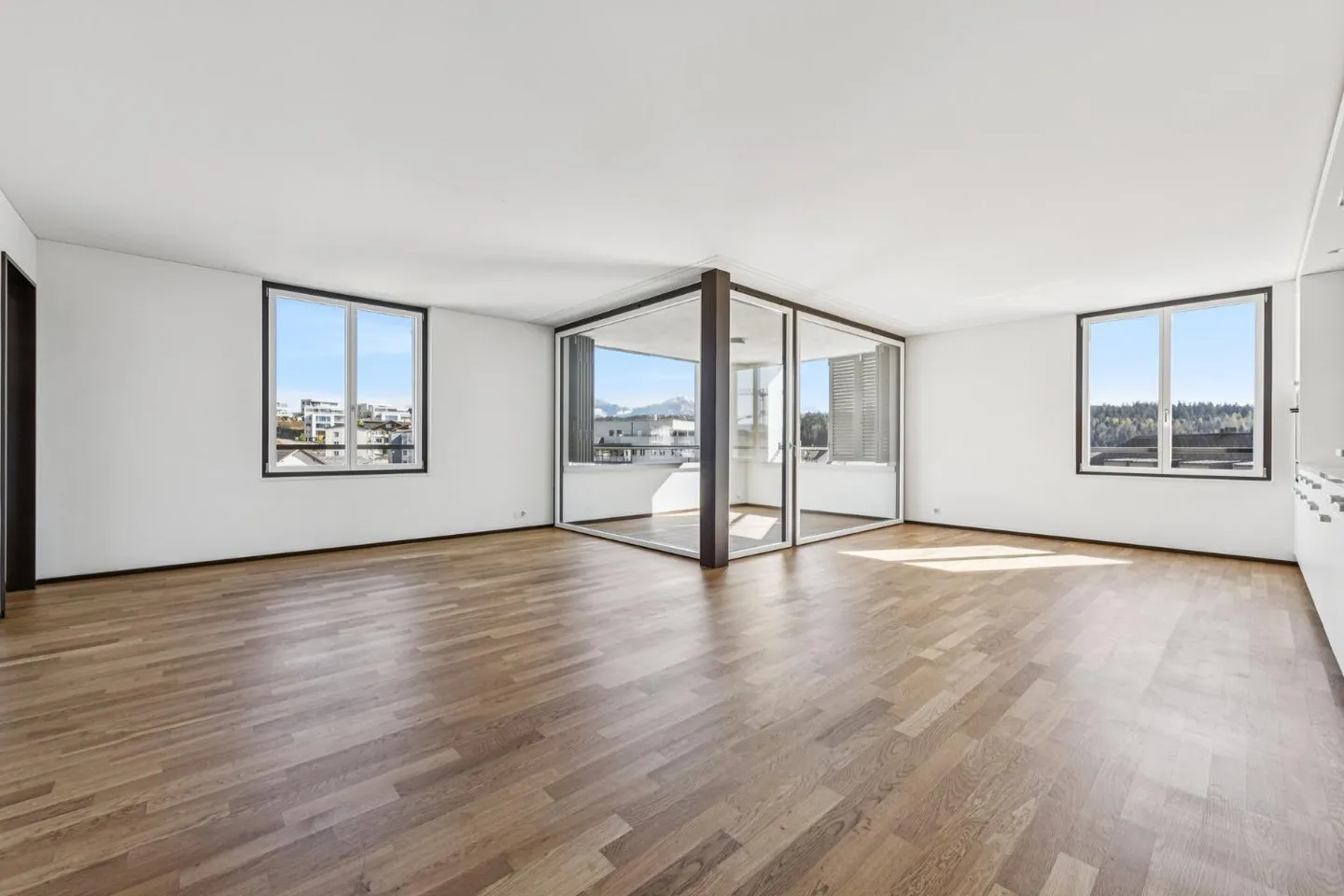 Appartamento moderno con vista verde - Foto 3 di 13