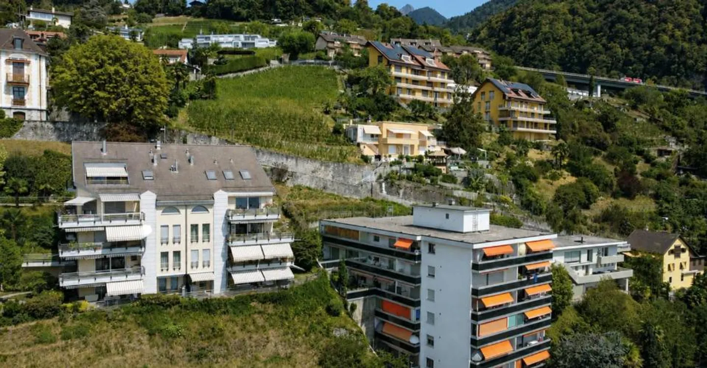 Charmante 2,5 Zimmer mit großer Terrasse und Seeblick - Foto 5 von 11