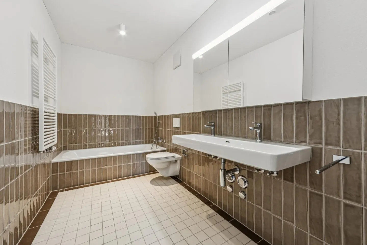 Appartamento moderno con vista verde - Foto 7 di 13