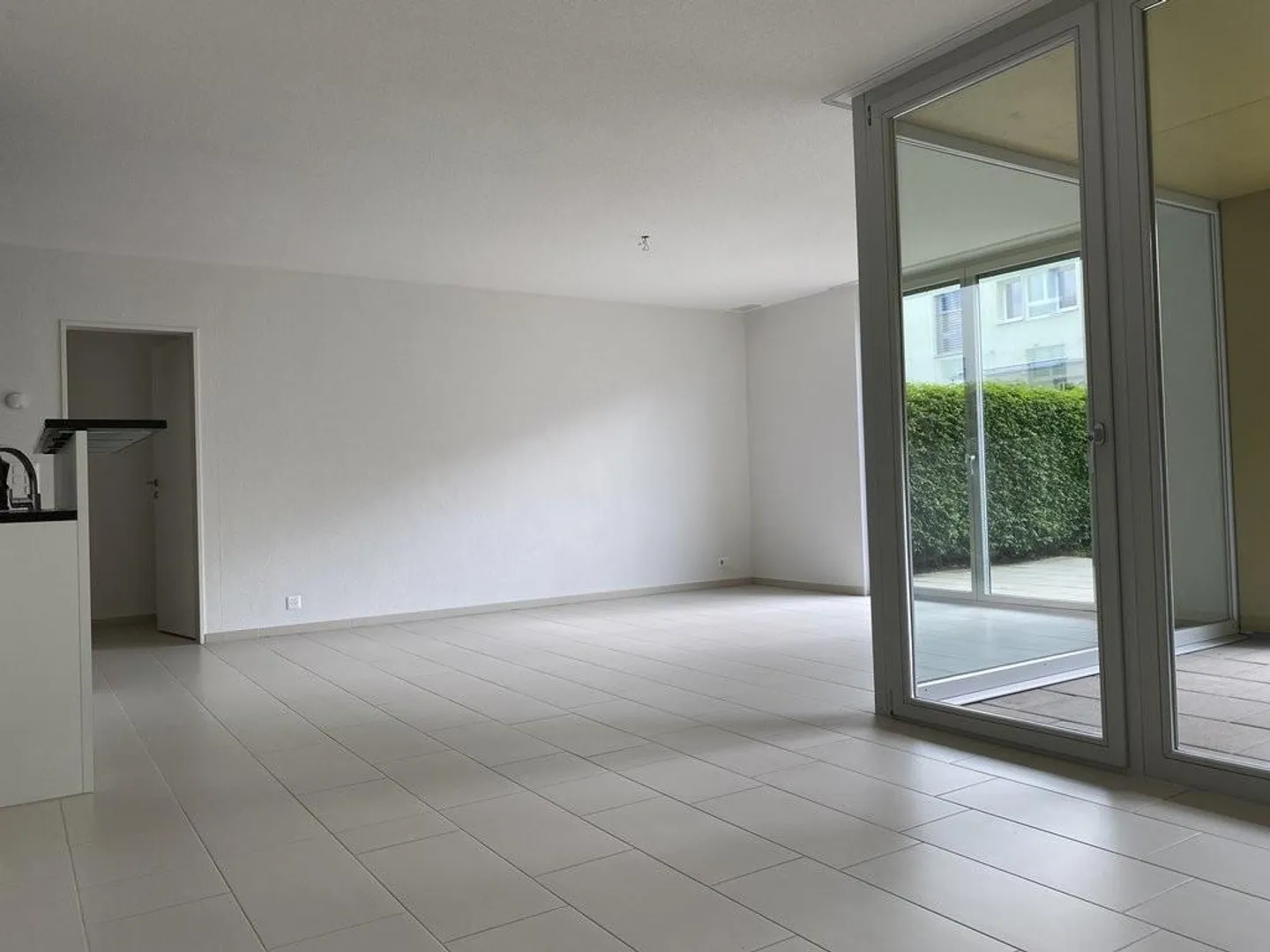 Modern 3.5-room apartment in a central location - Photo 4 of 6