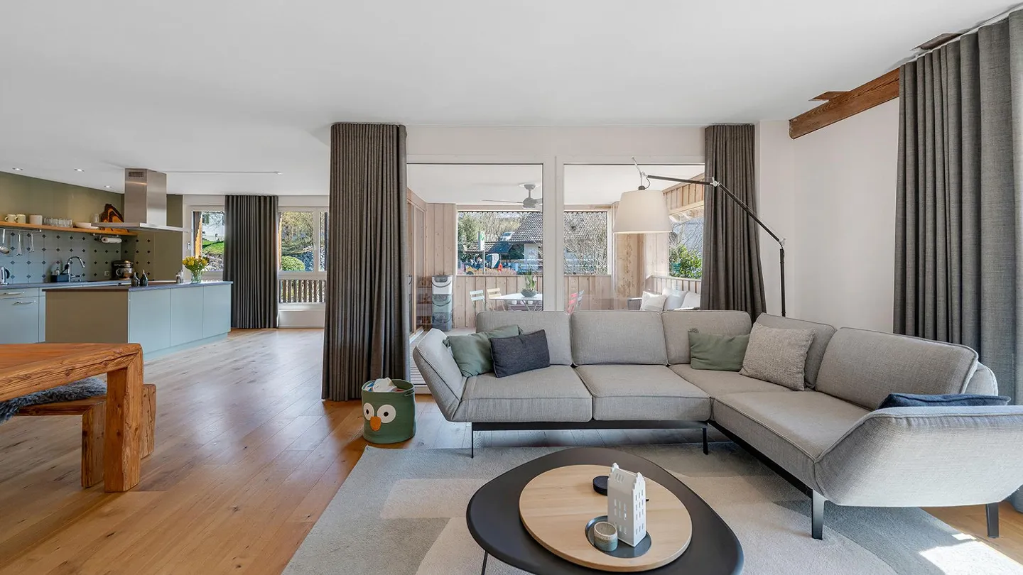 Charmante appartement de 4,5 pièces avec touche historique - Photo 1 sur 7