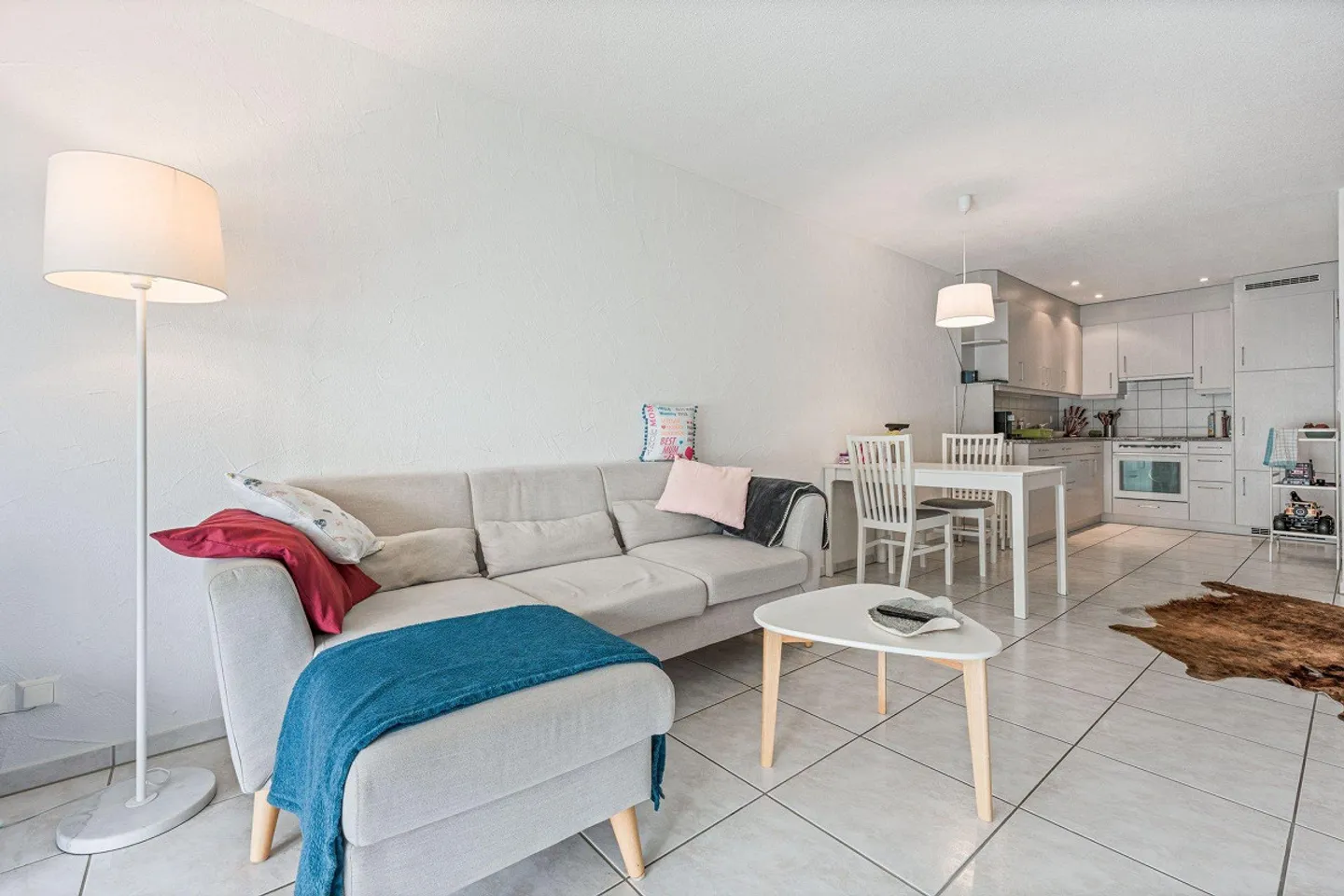 RESERVED: Well-maintained home with comfort - Photo 3 of 10