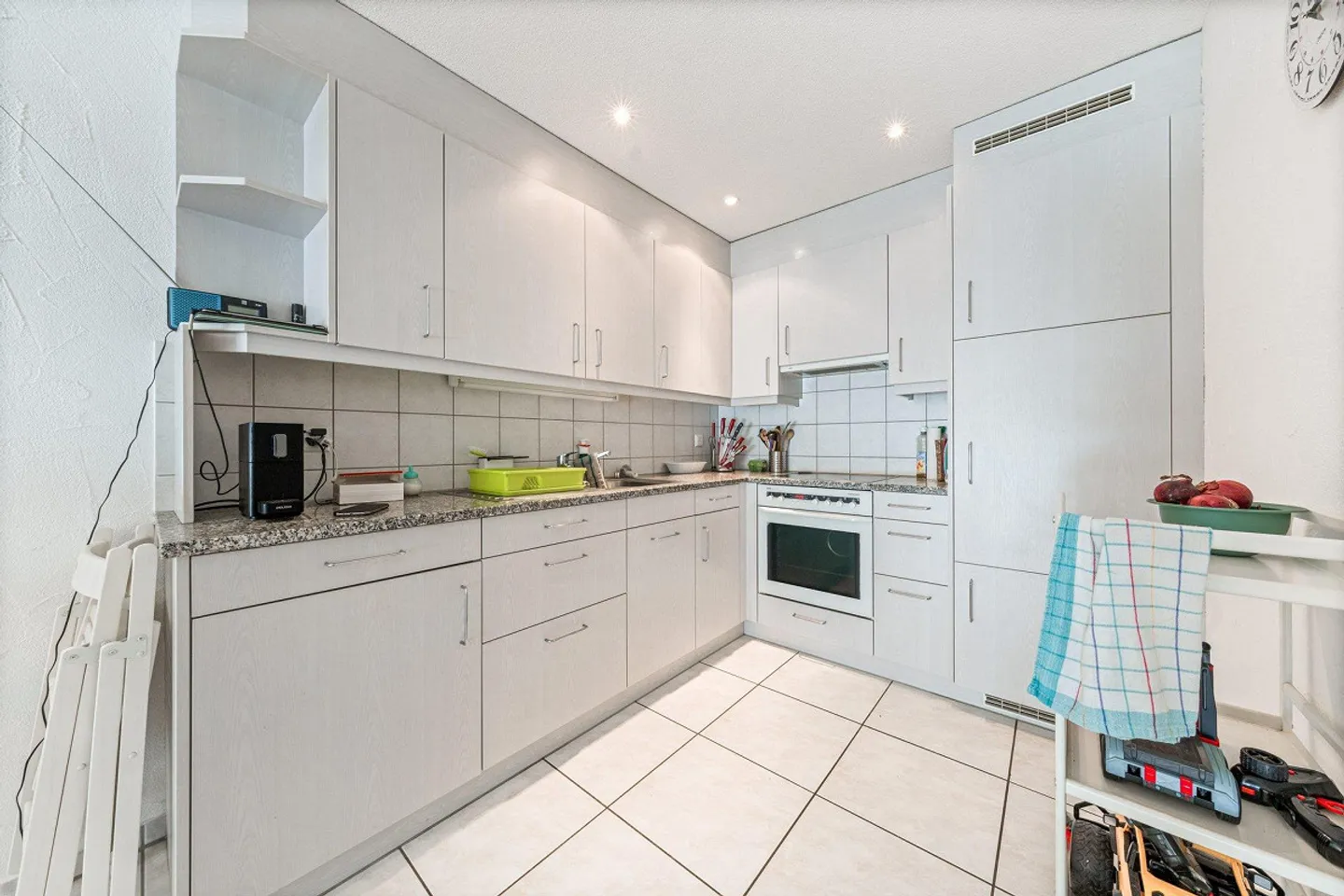RESERVED: Well-maintained home with comfort - Photo 6 of 10