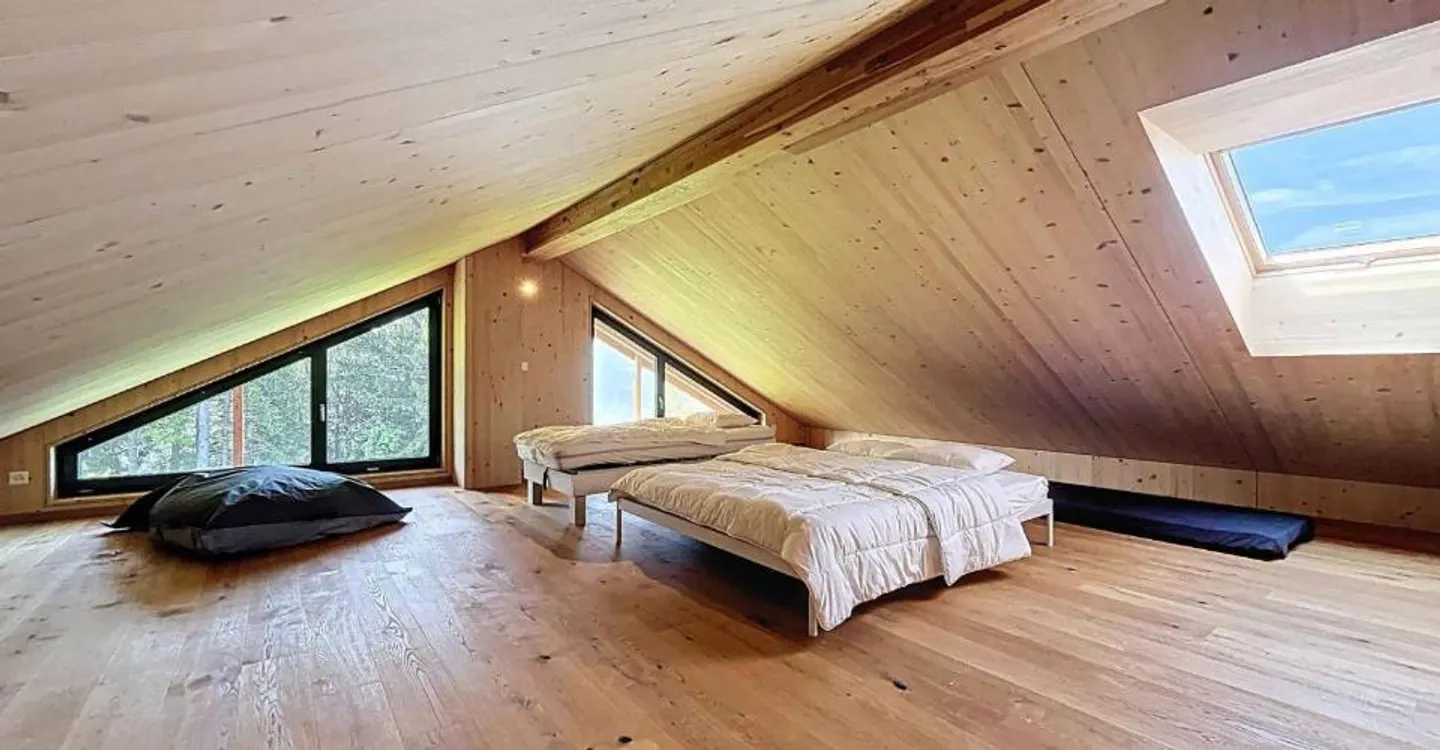 Chalet contemporaneo con vista libera sulle montagne - Foto 7 di 9