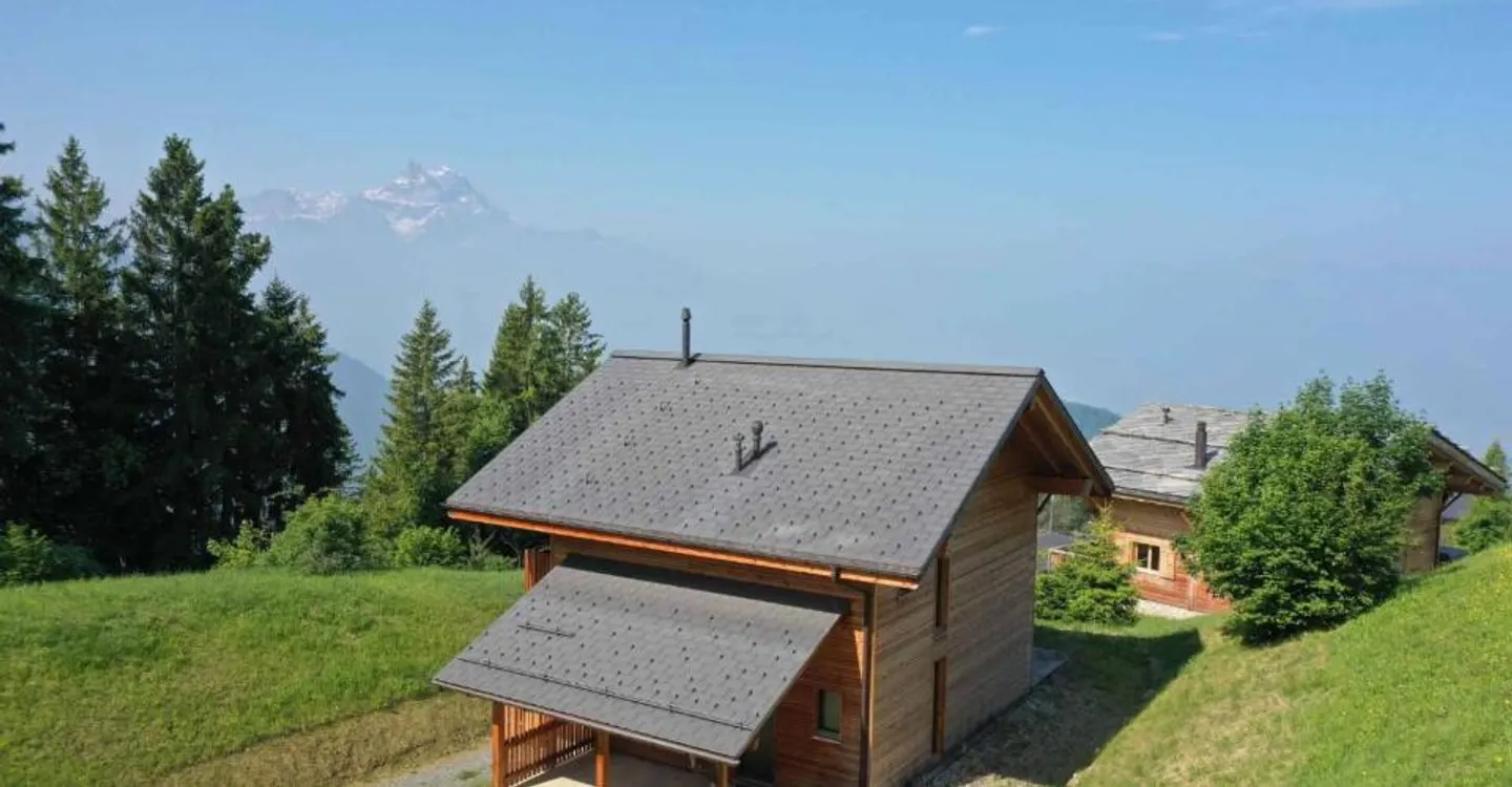 Chalet contemporaneo con vista libera sulle montagne - Foto 9 di 9