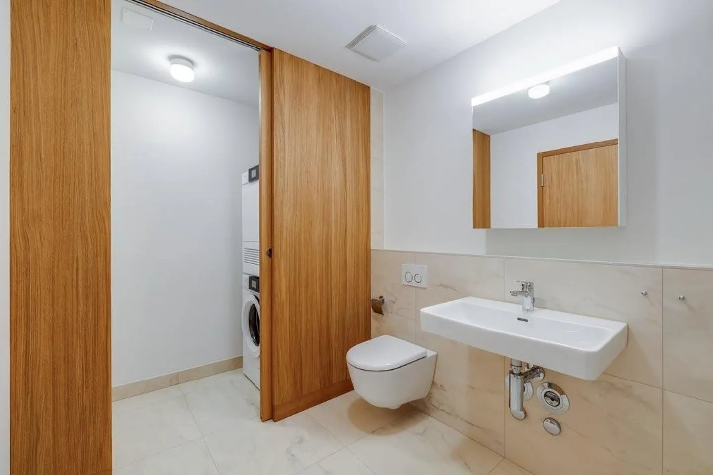 Appartamento patio alla moda in città - Foto 3 di 3