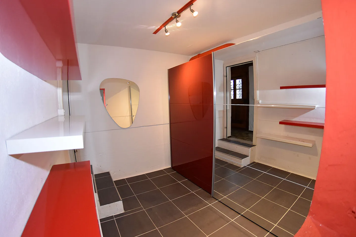 Maison Charmante en Emplacement Central - Photo 5 sur 9