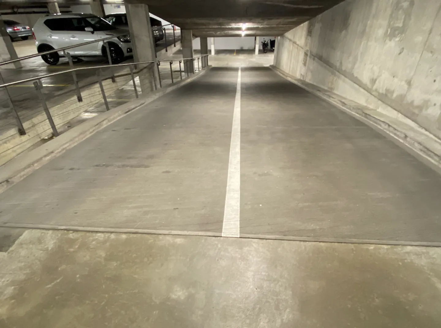 Stai cercando un posto asciutto per la tua auto? - Foto 2 di 3