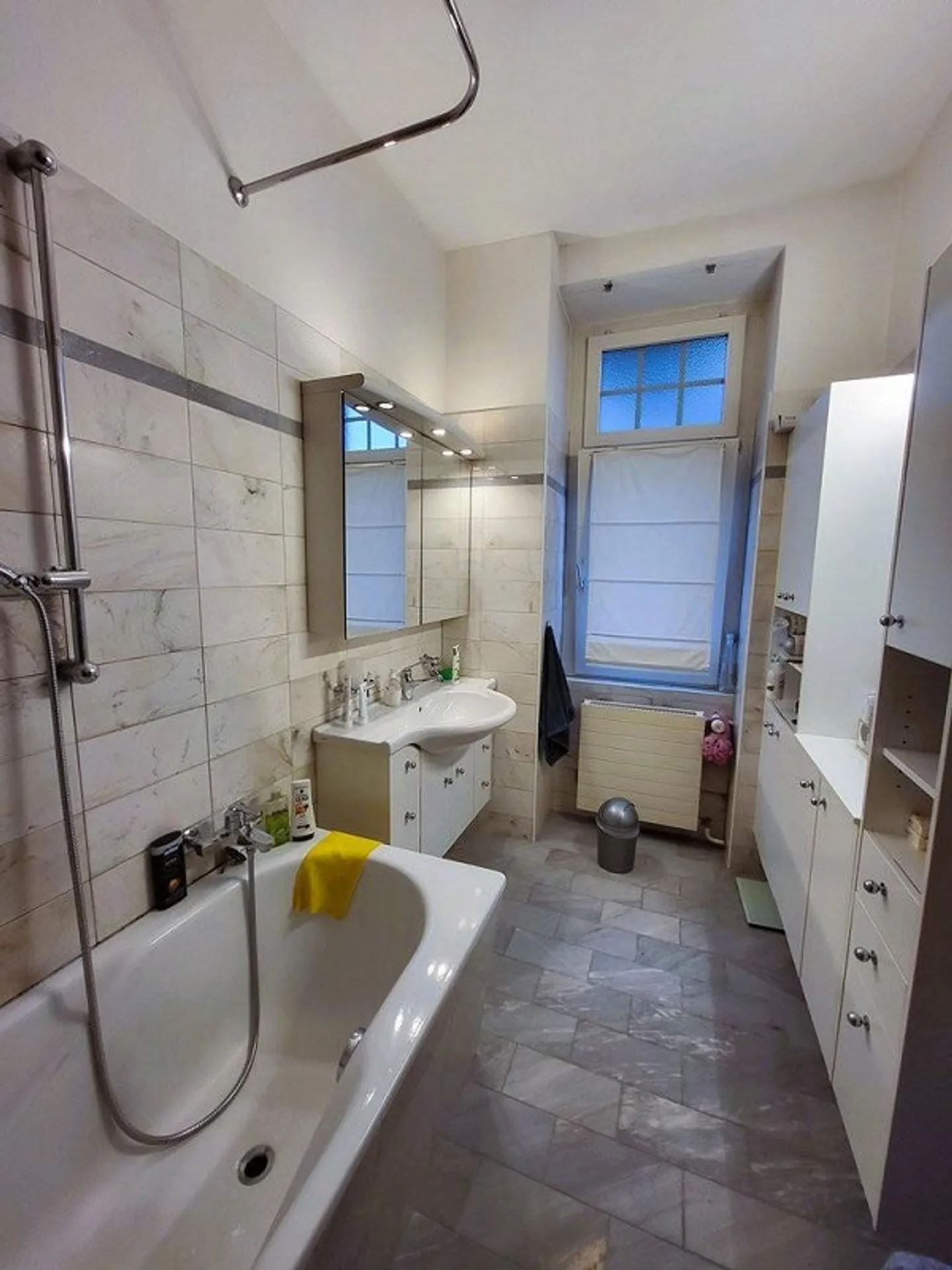 Jugendstilwohnung mit viel Raum für Erholung - Foto 4 von 9