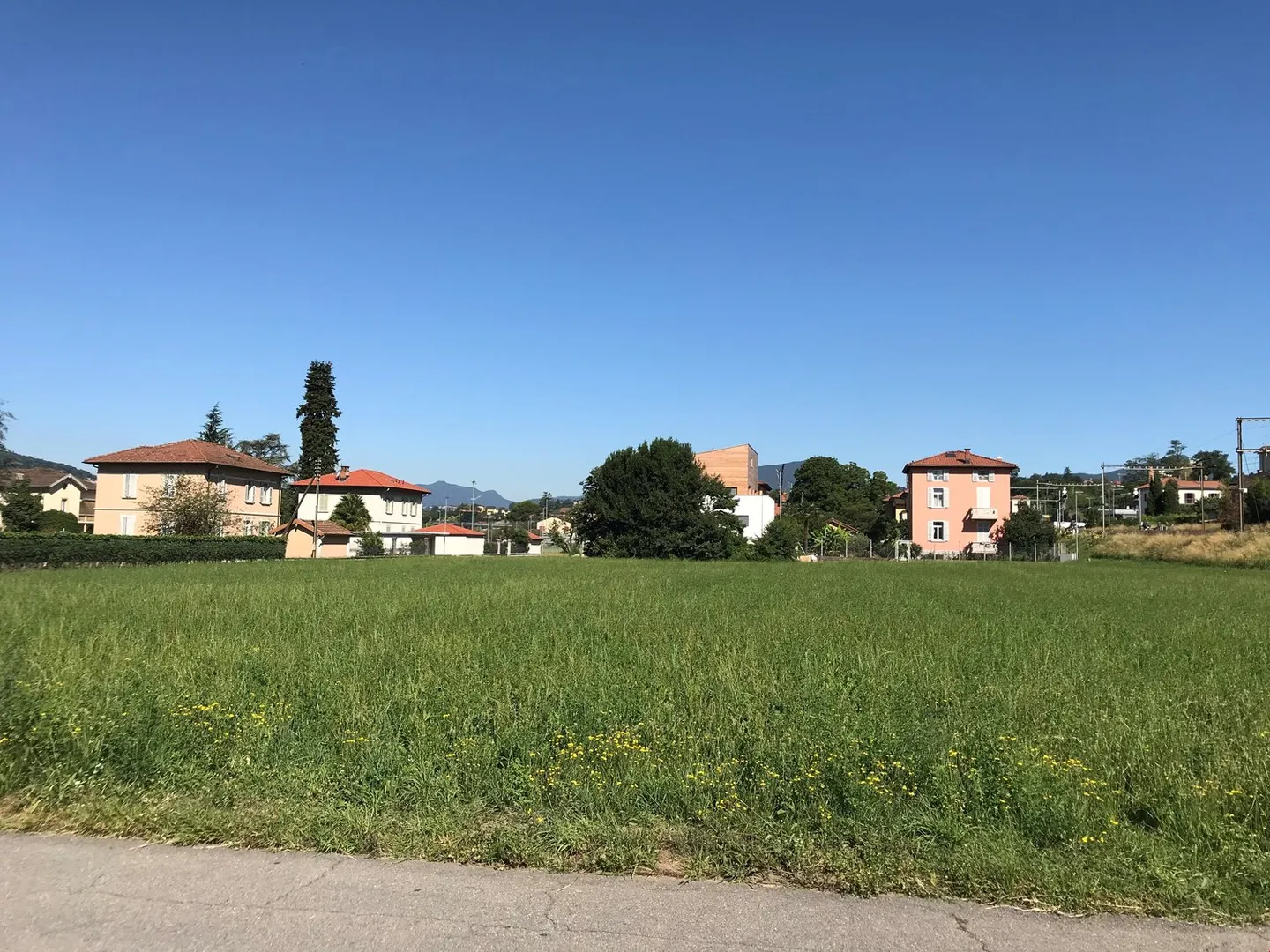 Buildable land with easy access - Photo 6 of 17