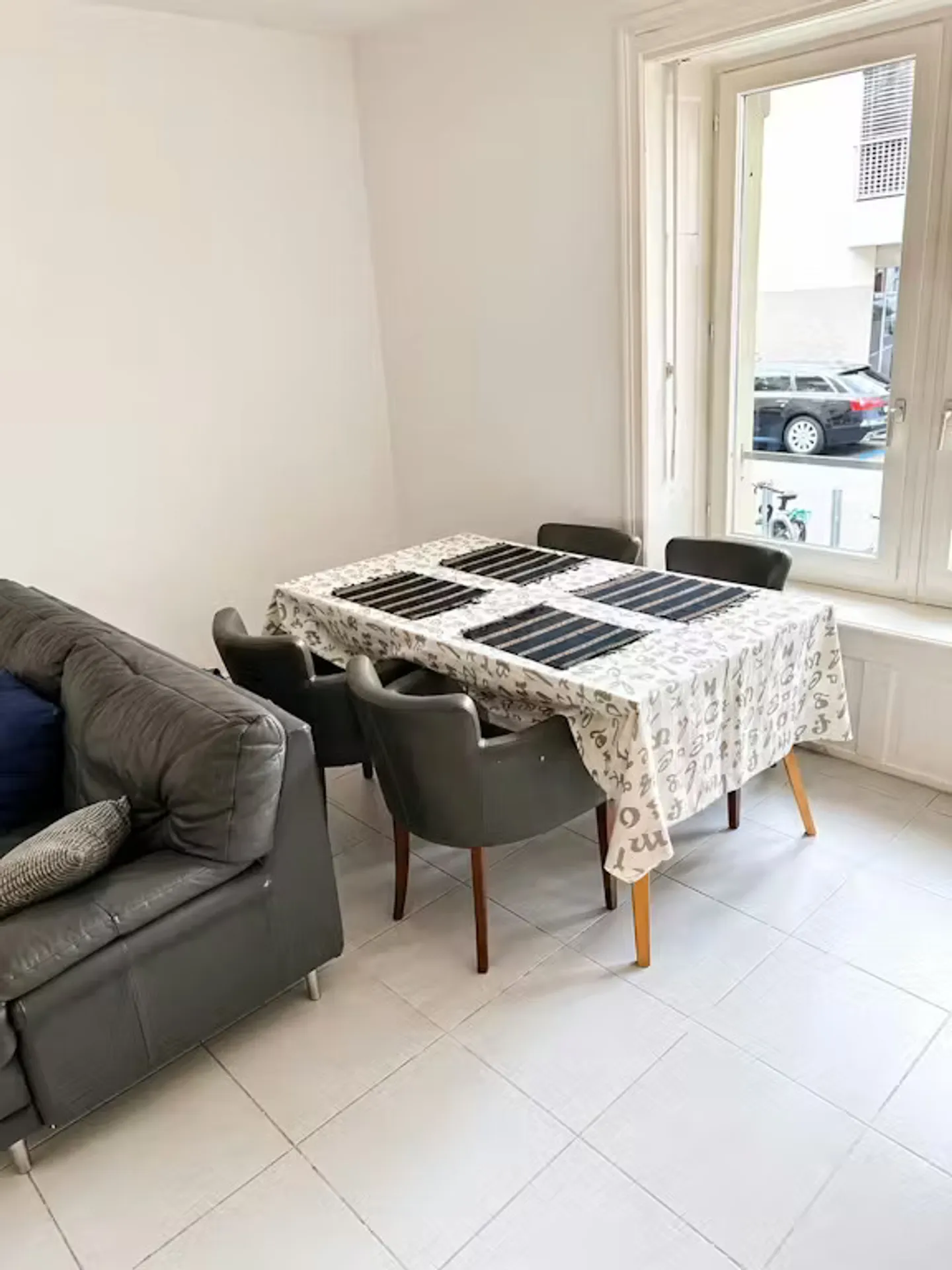 Charmantes Chalet in Zürich - Foto 10 von 10