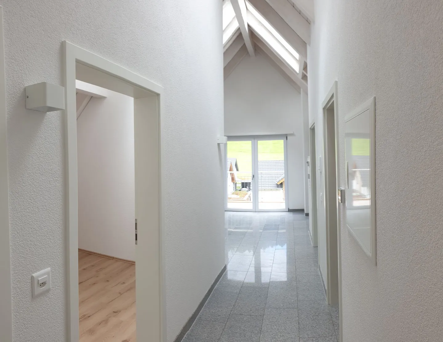 Moderne 3.5-Zimmer Wohnung - Foto 1 von 8