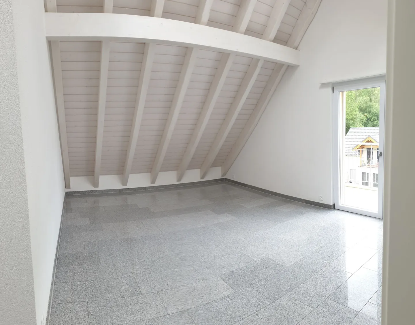 Moderne 3.5-Zimmer Wohnung - Foto 2 von 8