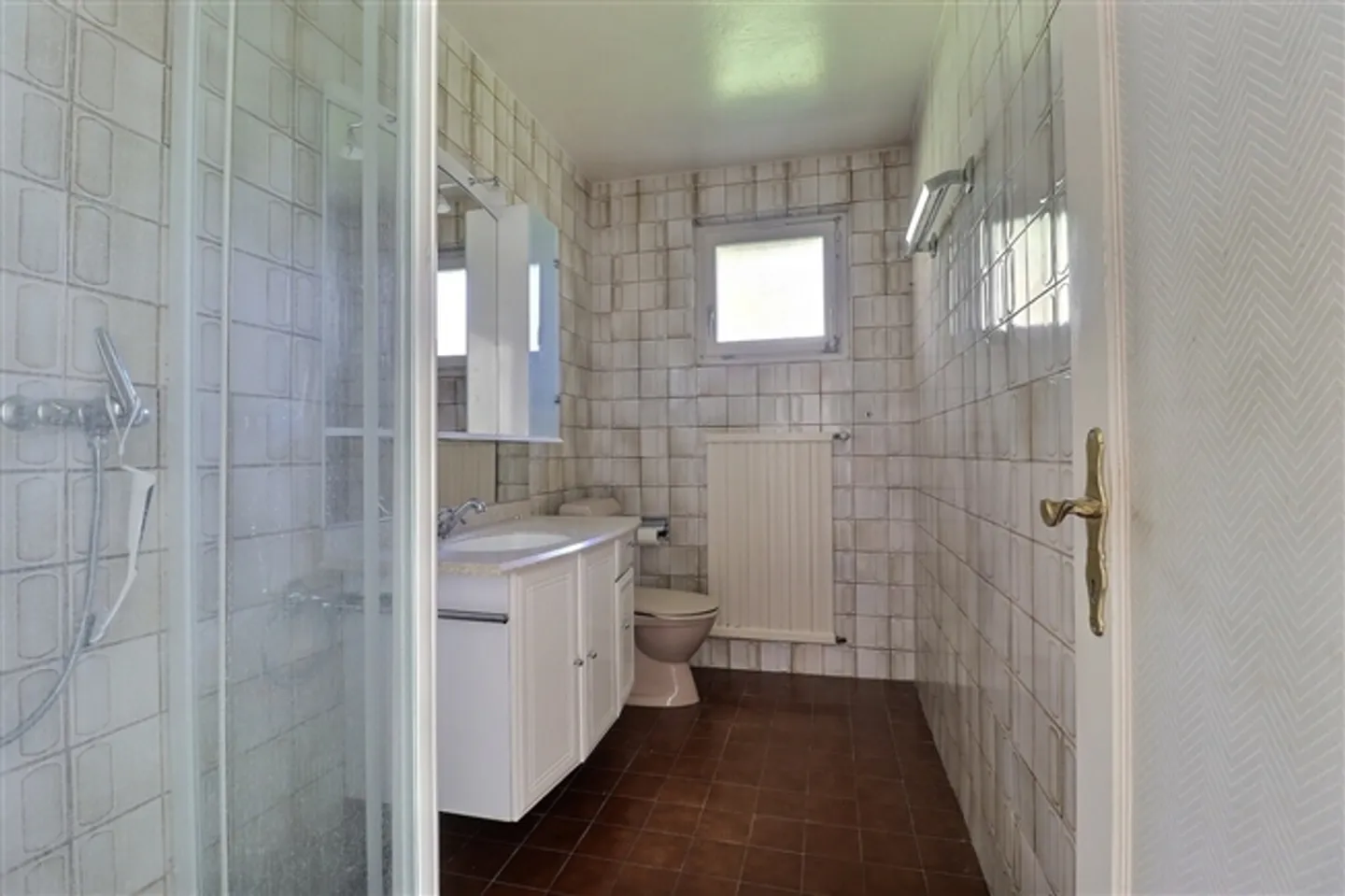 Proprietà elegante con 6,5 stanze
Terreno ~1188 m² - Foto 6 di 8