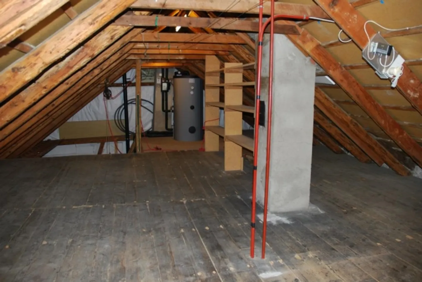 Ehemaliges 4.5 Zimmer Bauernhaus mit Potenzial für Ausbau - Foto 6 von 13