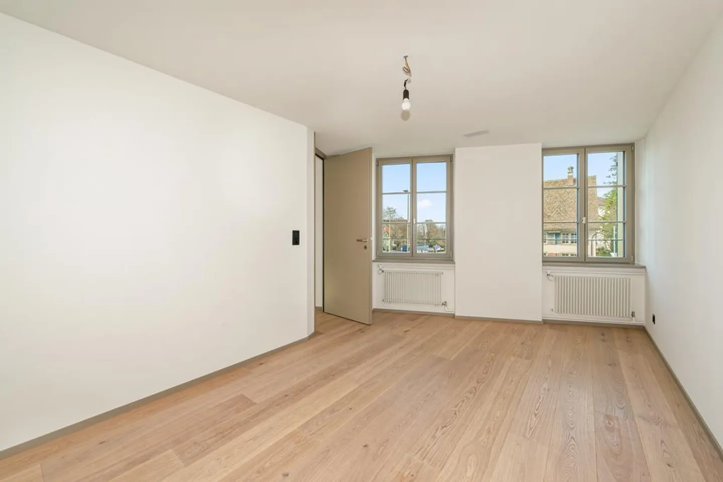 Stylish Living in the Heart of Erlenbach ZH - Photo 4 of 10