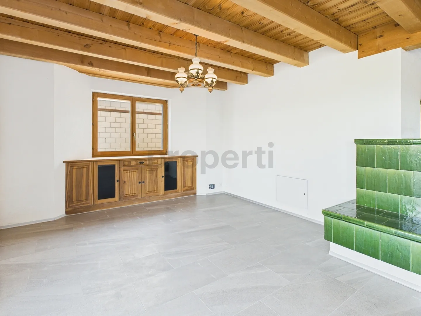 Charmantes Einfamilienhaus in Jens, Kanton BE - Foto 2 von 12