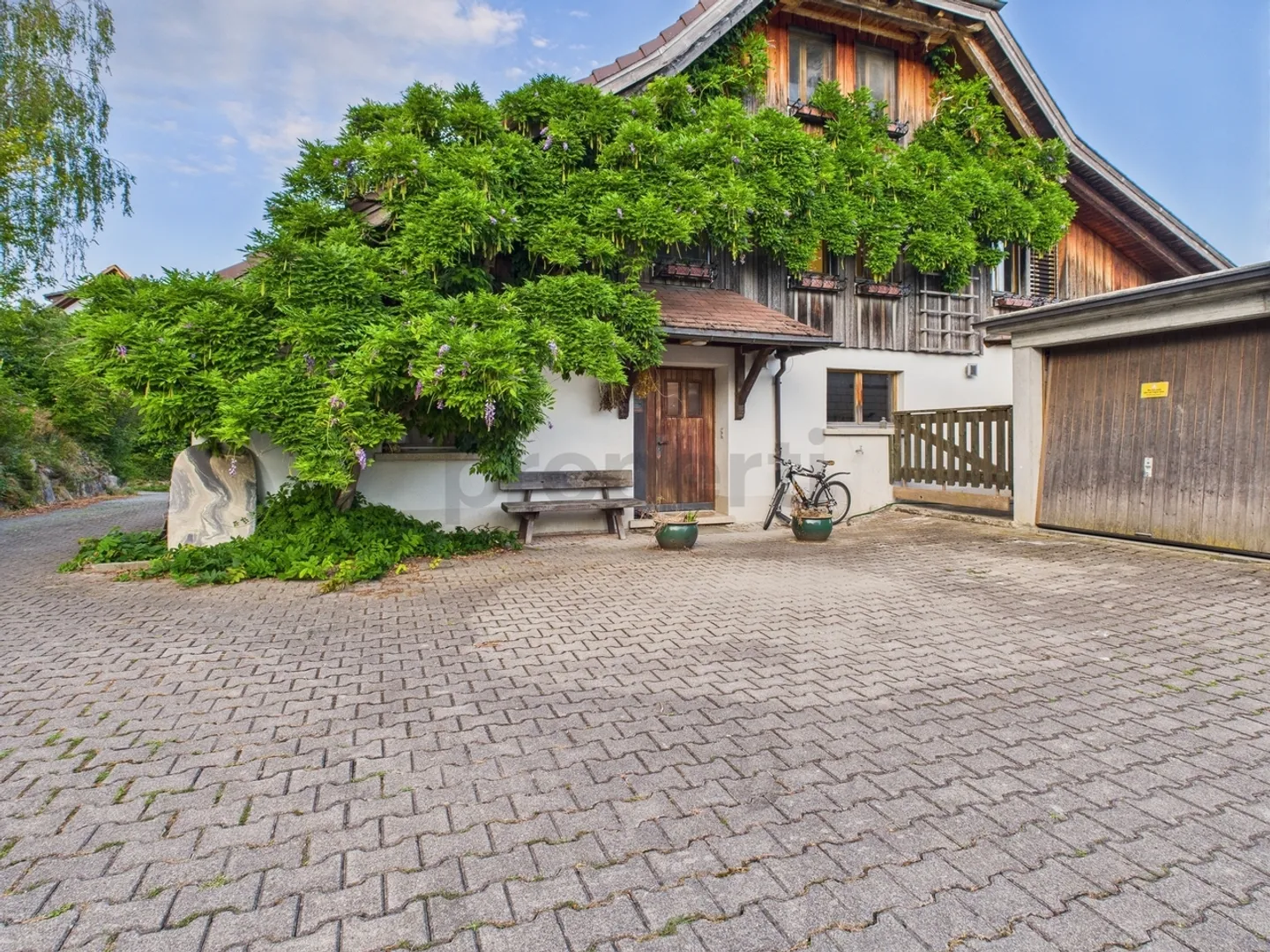 Charmantes Einfamilienhaus in Jens, Kanton BE - Foto 8 von 12