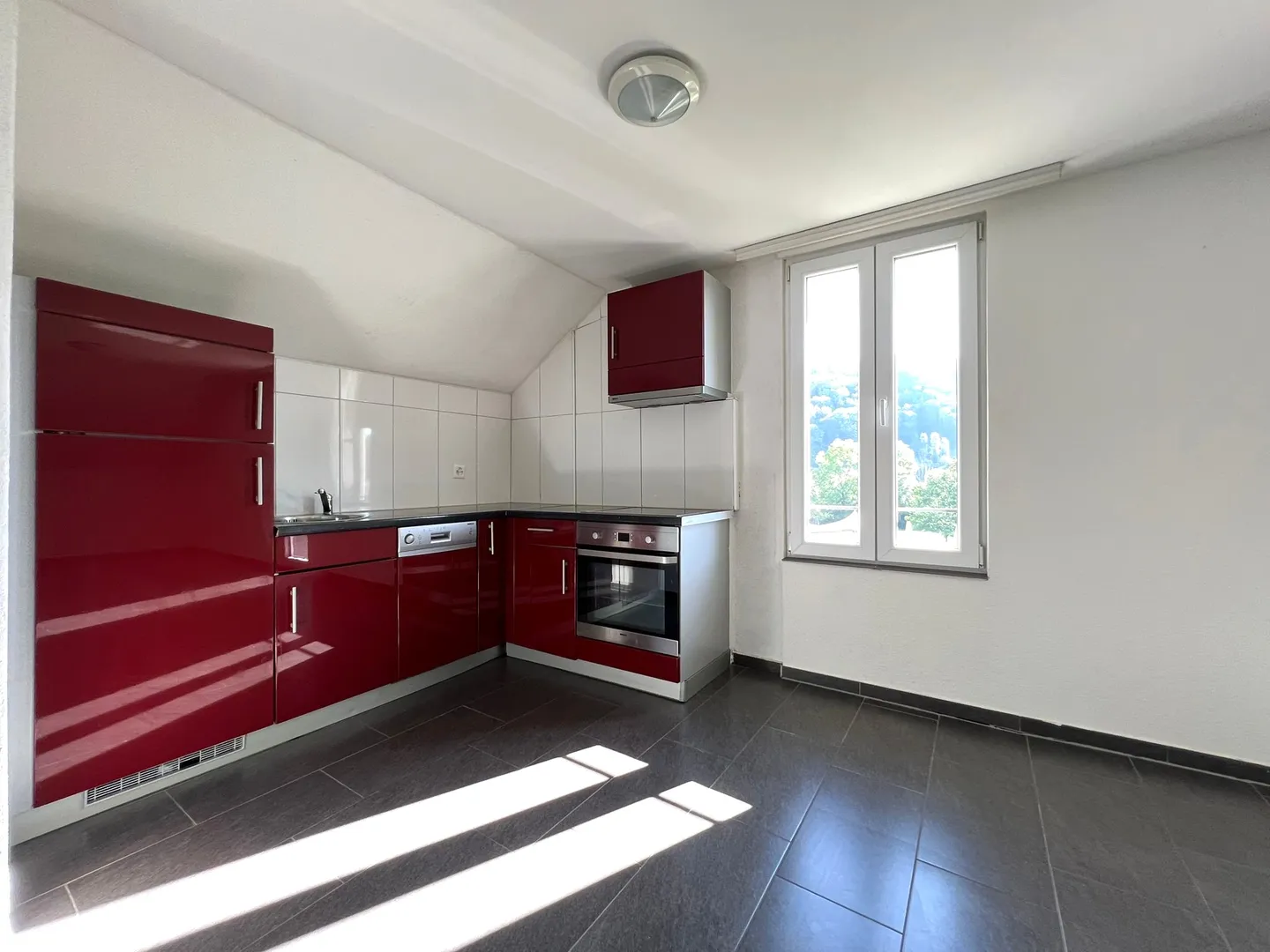 Bright 3.5-room apartment on the 3rd floor in a quiet location in Schönenberg an der Thur - Photo 3 of 9