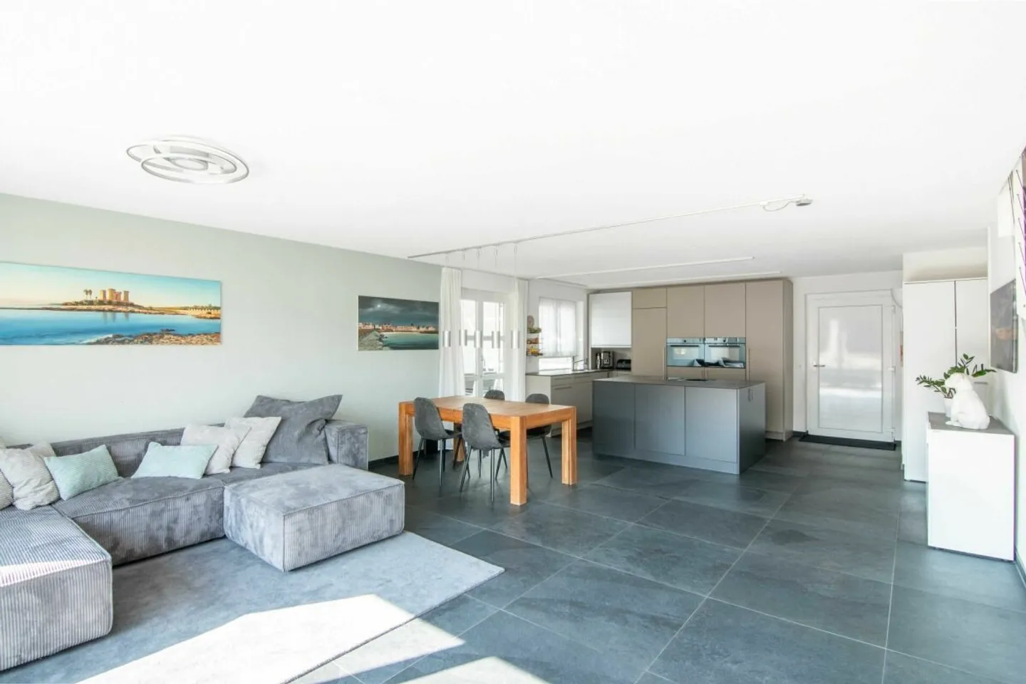 Modern Terrace House in Stettlen - Photo 9 of 26