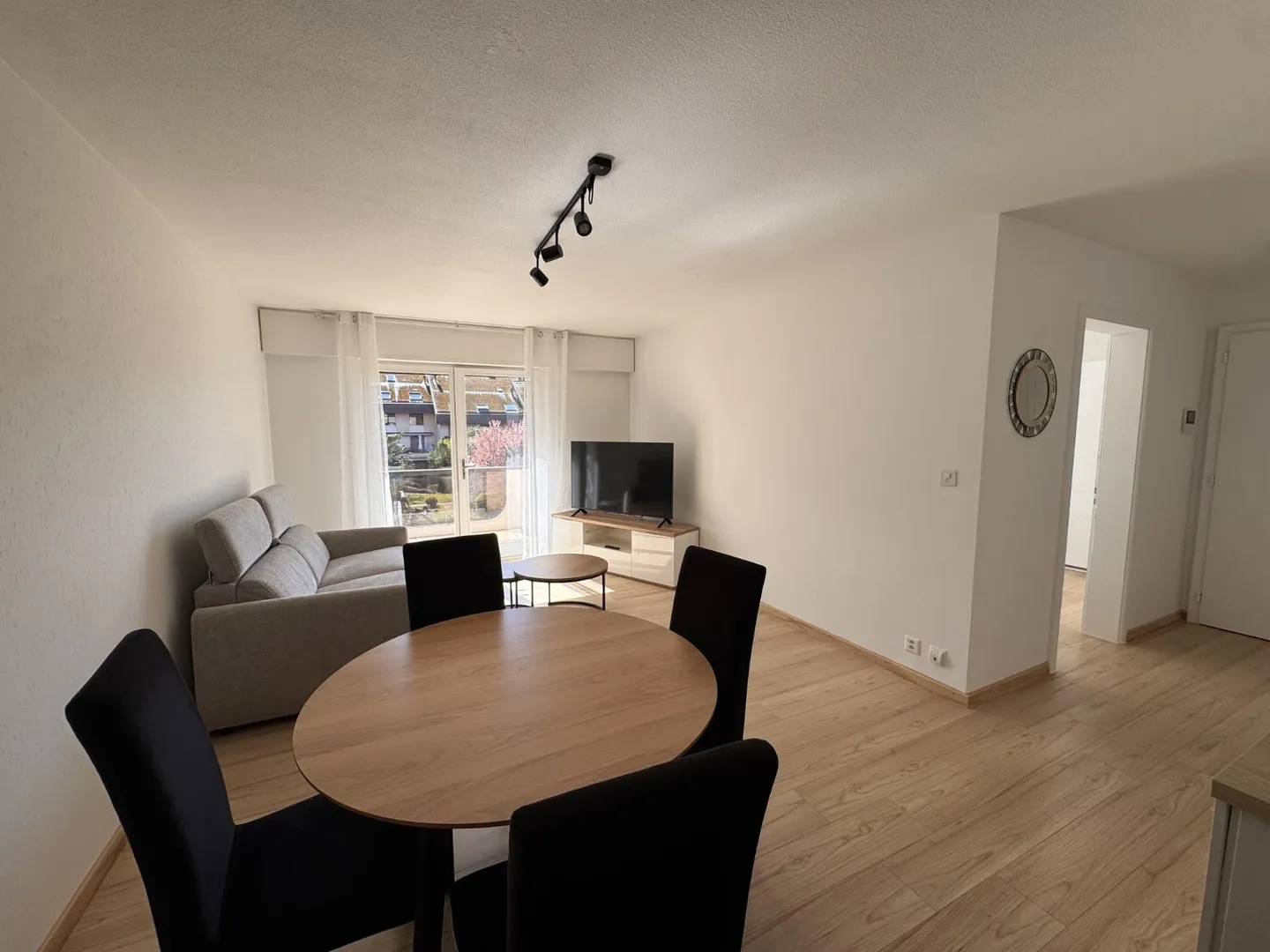 Bel Appartement Meublé - Photo 2 sur 9