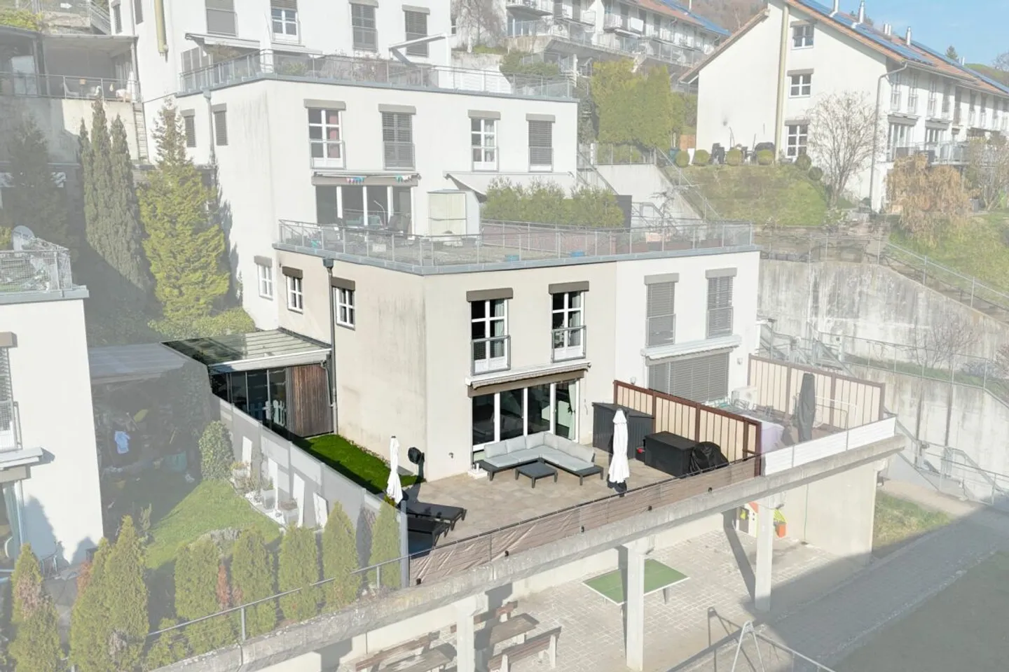 Modern Terrace House in Stettlen - Photo 24 of 26