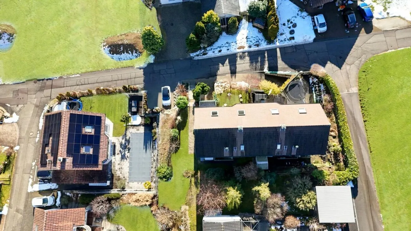 Well-maintained single-family house in a wonderful location - Photo 15 of 16