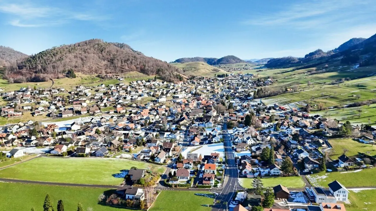 Well-maintained single-family house in a wonderful location - Photo 16 of 16