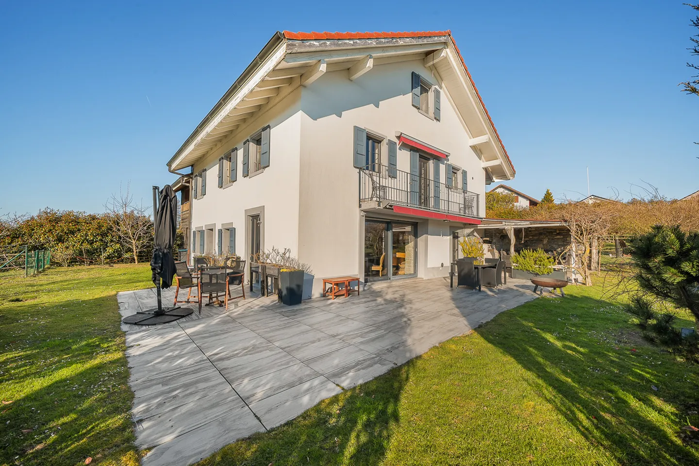 Triplex Charmant avec Jardin Privé - Photo 17 sur 18