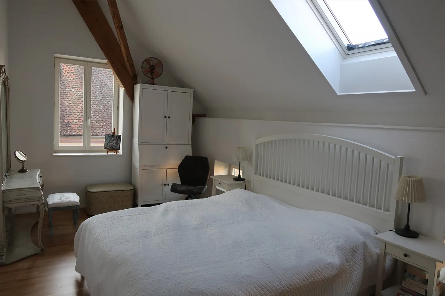 Charmante Appartement en Dernier Étage dans un Bâtiment Historique - Photo 5 sur 6