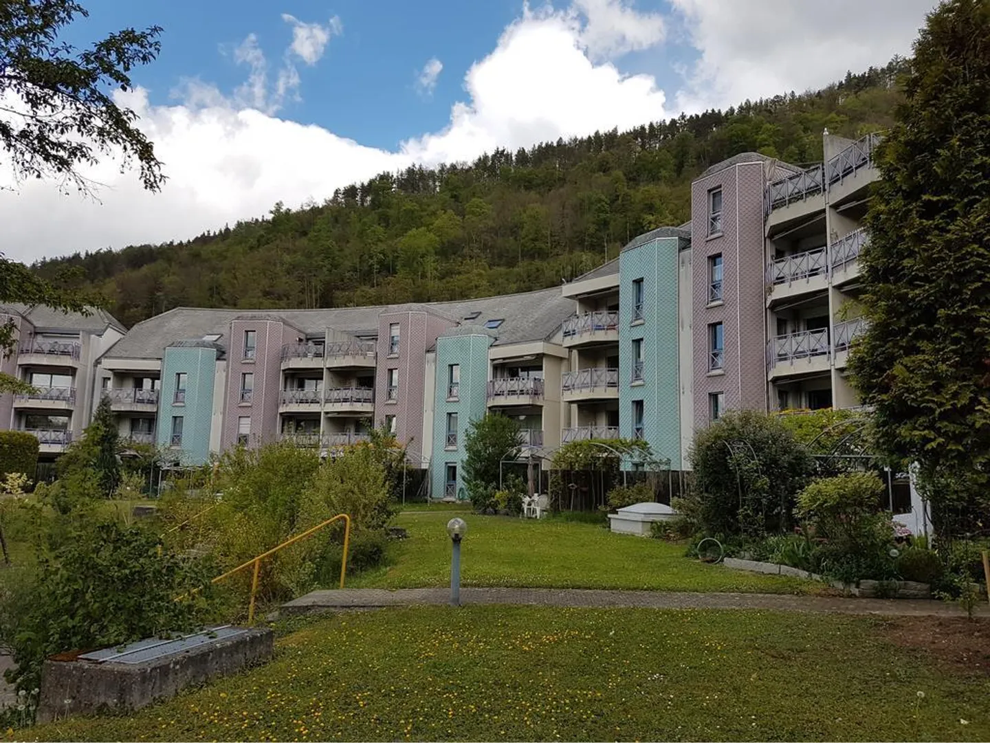 Appartamento 3.5 stanze con area giardino - Foto 1 di 10