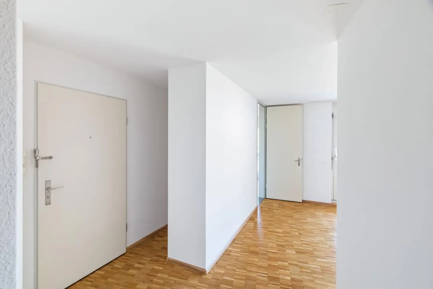 Appartamento 3.5 stanze con area giardino - Foto 2 di 10