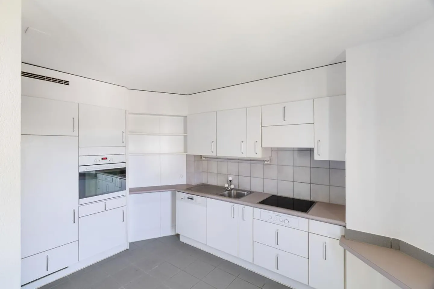 Appartamento 3.5 stanze con area giardino - Foto 3 di 10