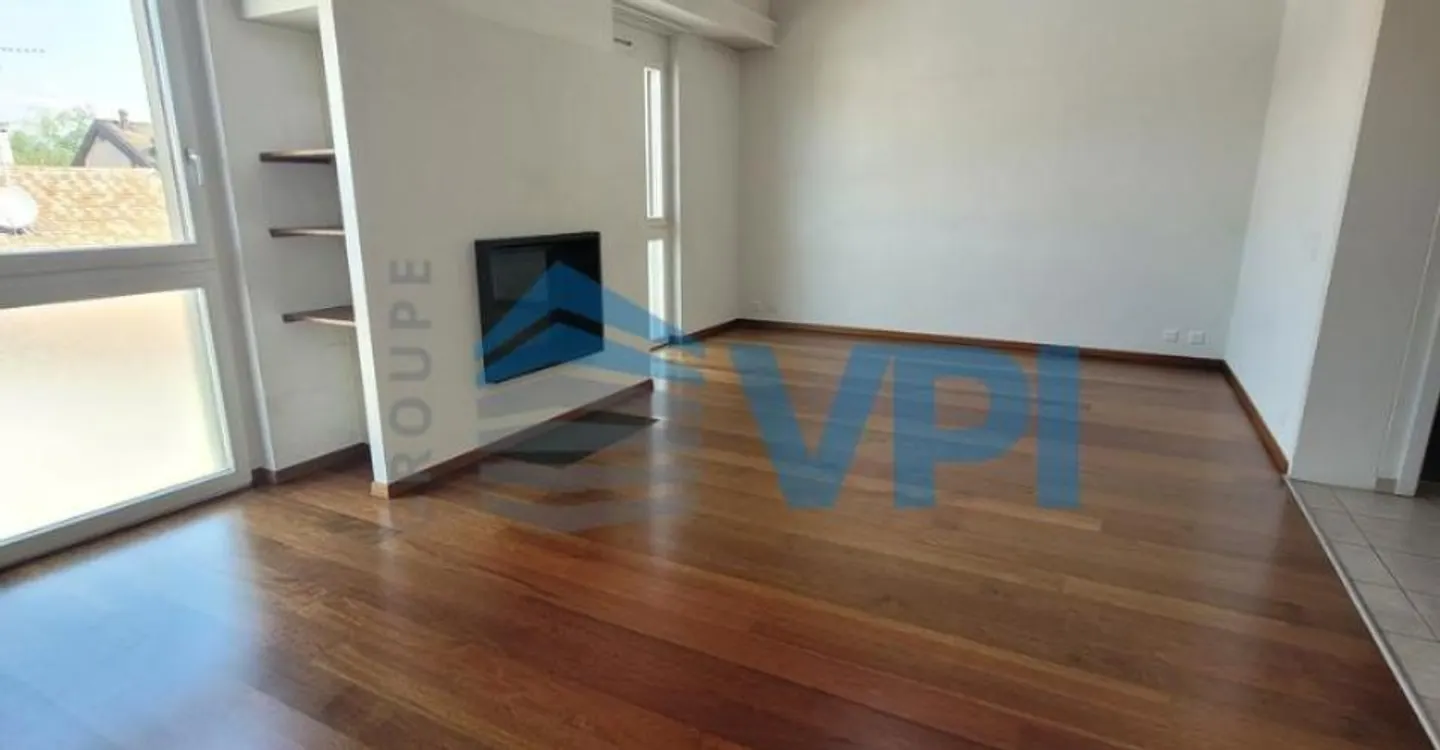 Luxurious 6-room apartment in Bernex - Photo 9 of 11