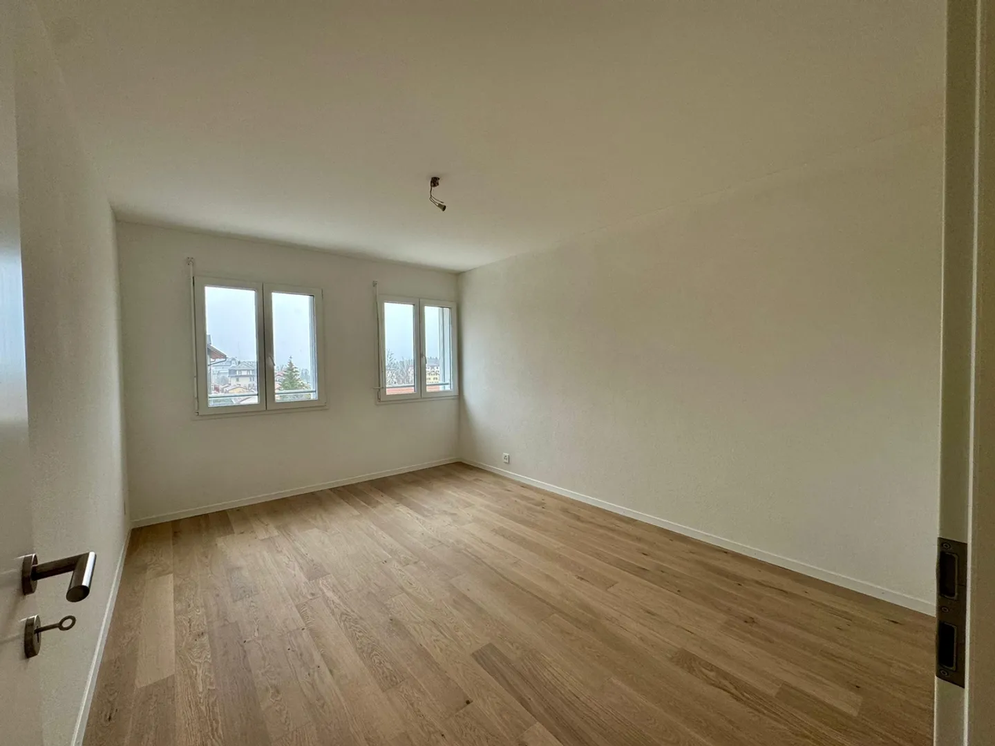 Magnificent penthouse with superb view, large mezzanine and nearby transport - Photo 8 of 13