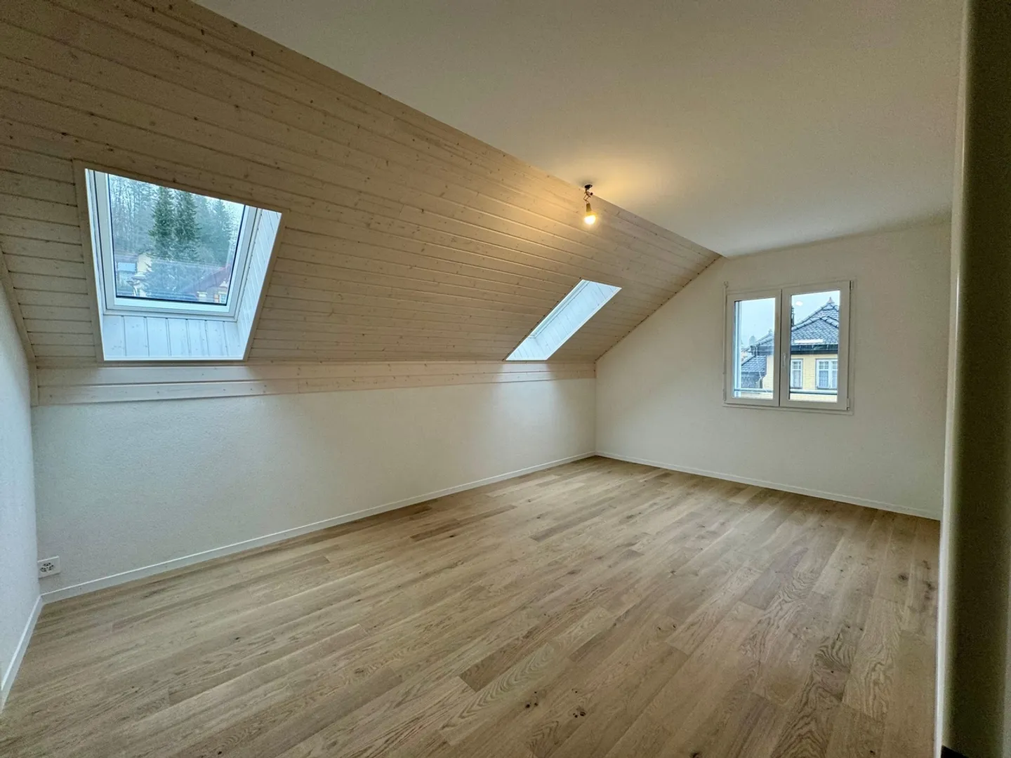 Magnificent penthouse with superb view, large mezzanine and nearby transport - Photo 9 of 13