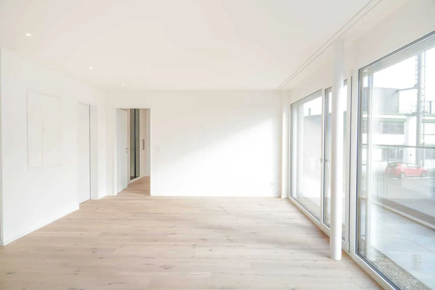 Appartamento di 2,5 stanze in città con grande balcone a Grenchen - Foto 4 di 12