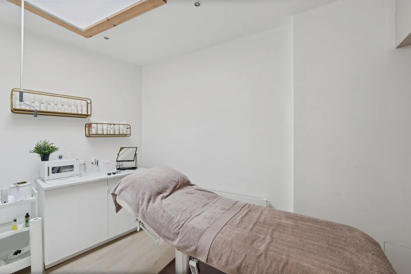 Shop for sale - Photo 11 of 12