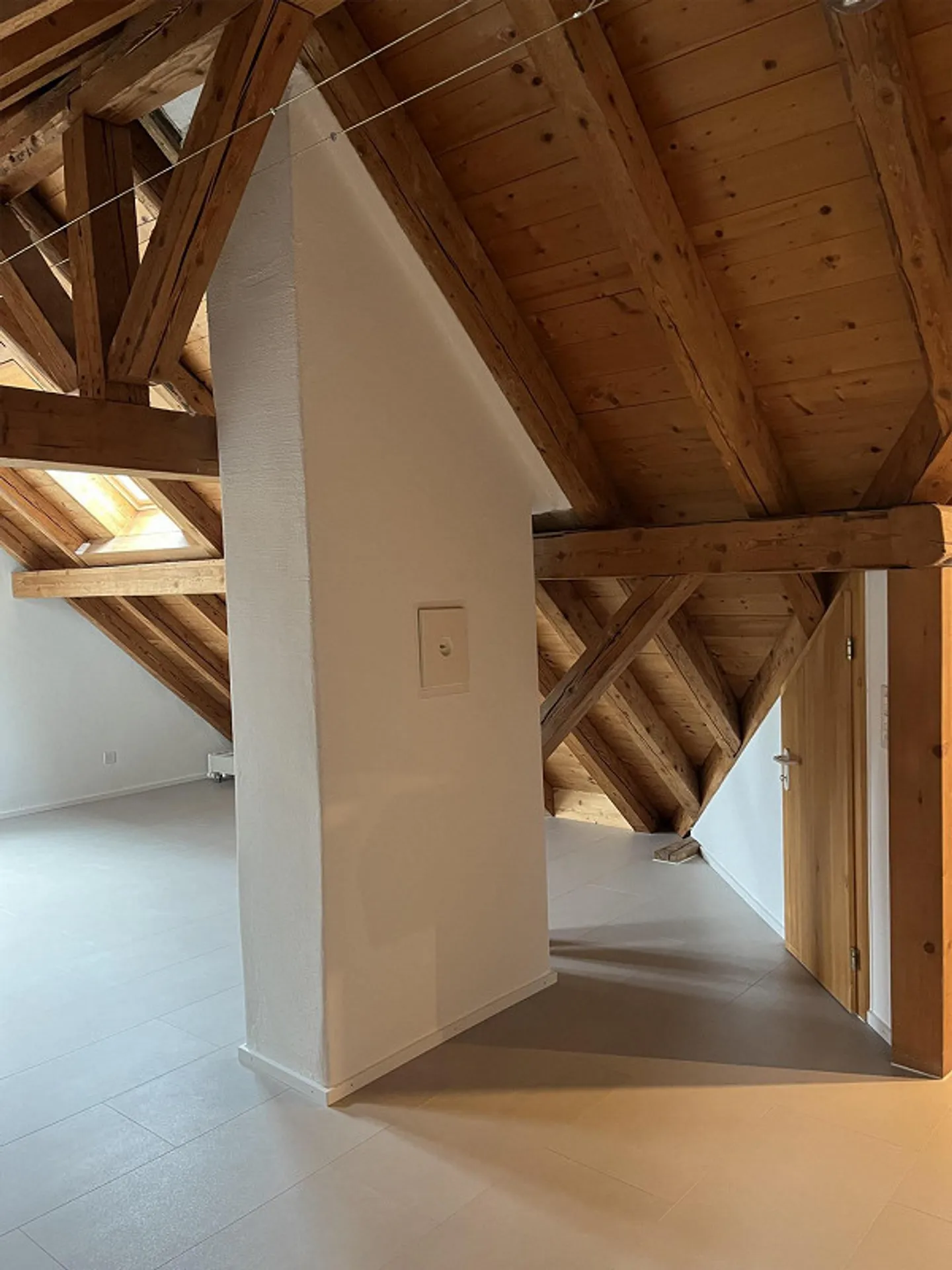 Charmante Dachwohnung in Chur - Foto 4 von 9