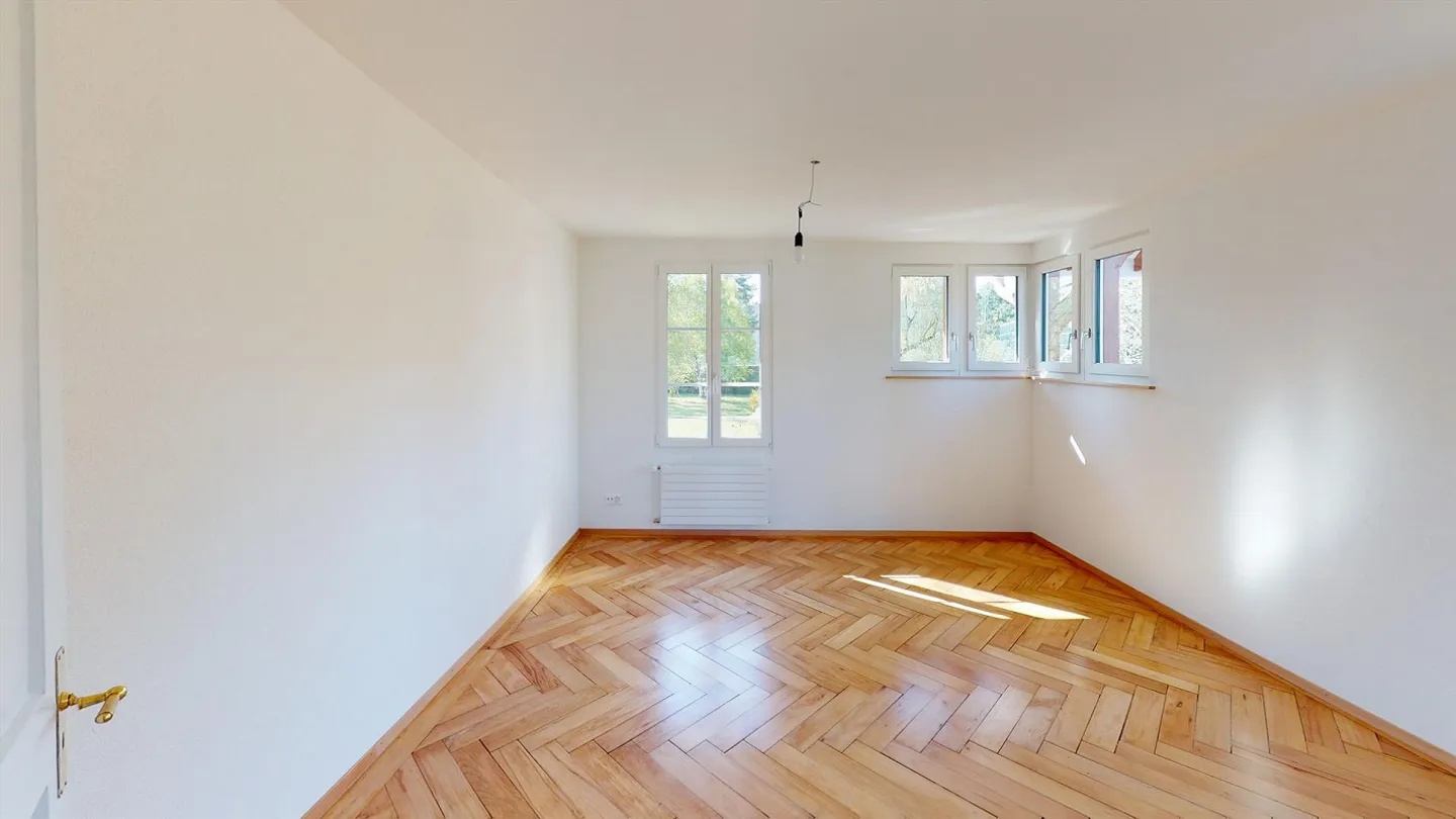 Charming 5.5-Room Single-Family House with Garden in Muri near Bern - Photo 12 of 17