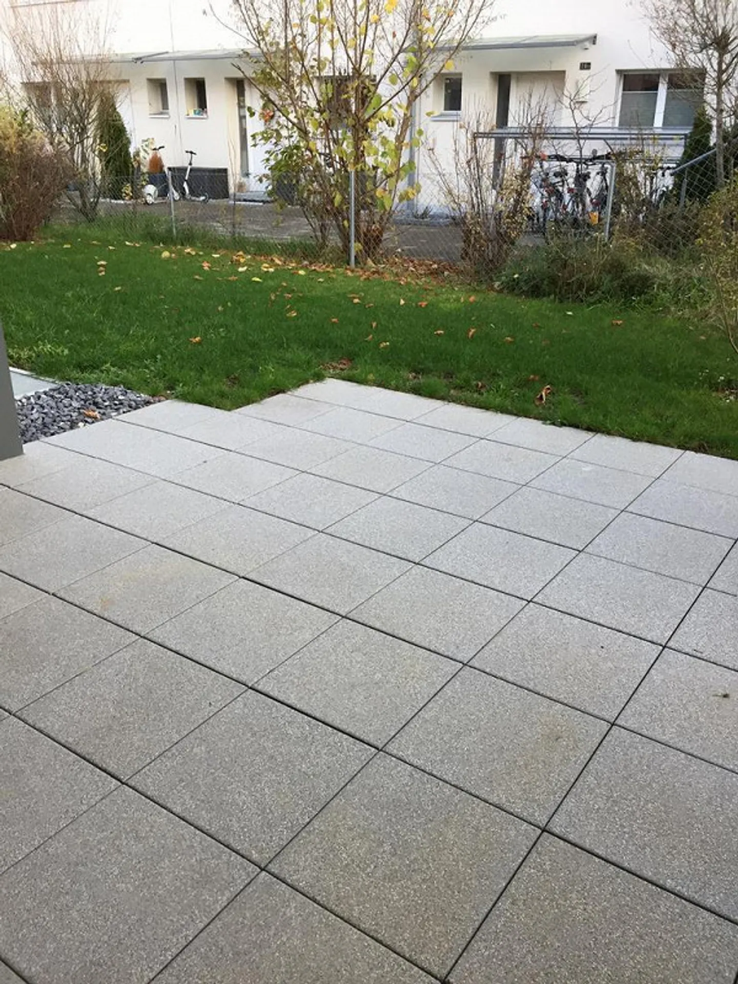 Modern Apartment - Photo 7 of 10