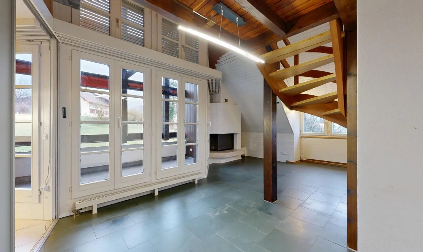 Charming 3.5-room duplex apartment with a view of greenery - Photo 3 of 12