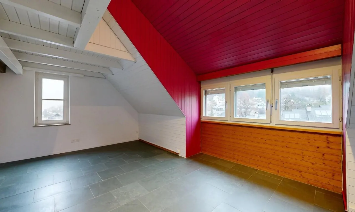 Charming 3.5-room duplex apartment with a view of greenery - Photo 8 of 12