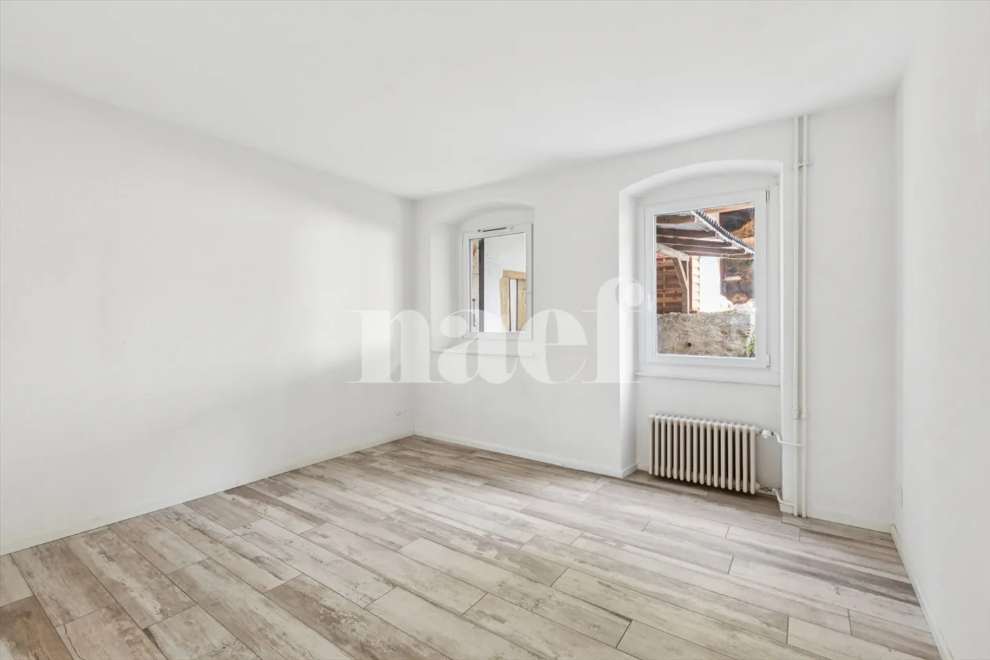 4.5 room renovated in a beautiful building - Photo 10 of 12