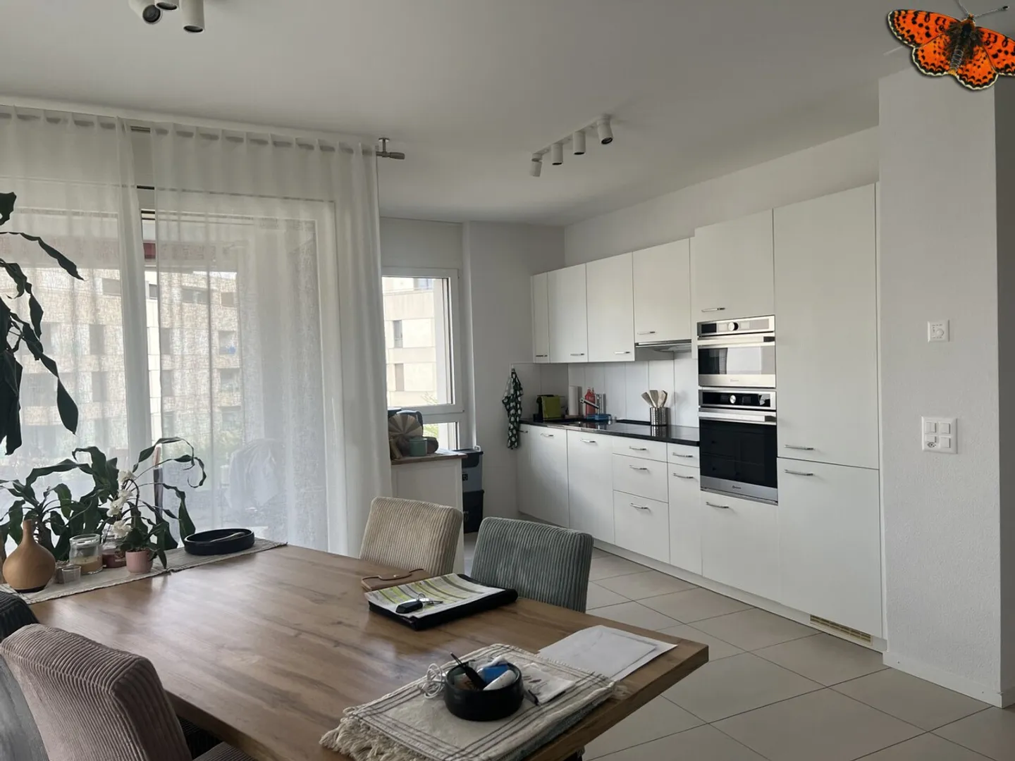 CHIC 3½ ROOM APARTMENT - Opposite the Romont Train Station! - Photo 3 of 7